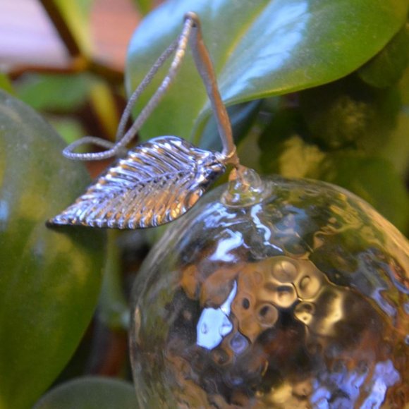 Hand-blown glass lemon ornament - Picture 2 of 4